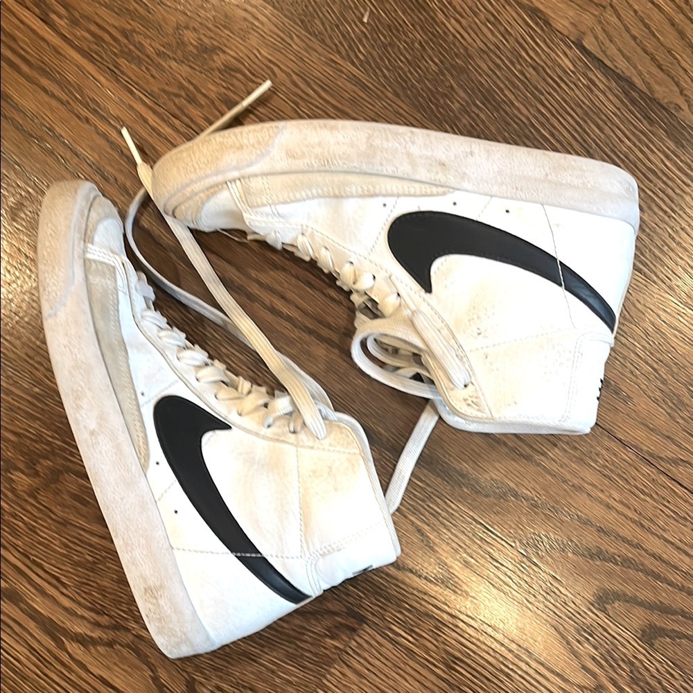 Nike Classic White and Black High-Tops